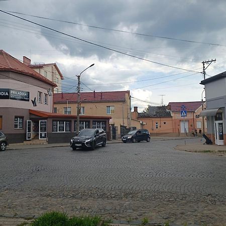 Apartments Domovik On Beregovskaya 3 Mukatjeve Exteriör bild