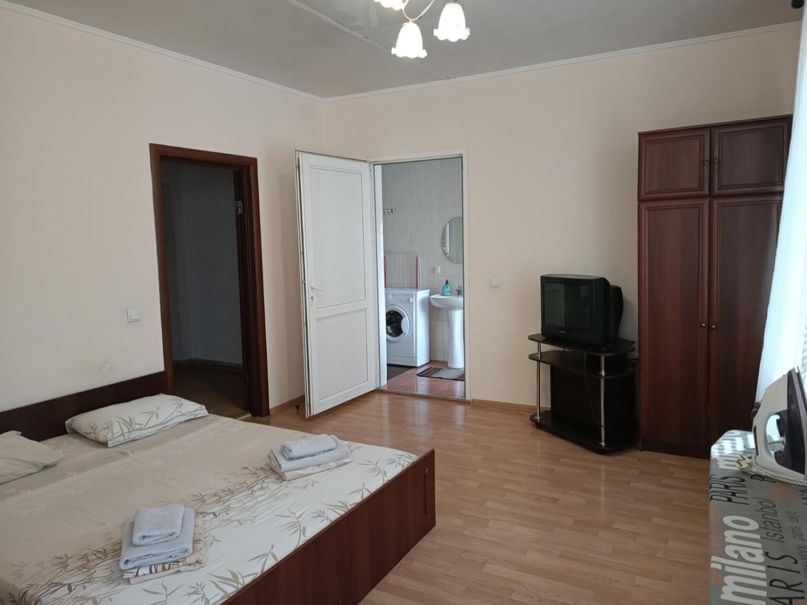 Apartments Domovik On Beregovskaya 3 Mukatjeve Exteriör bild